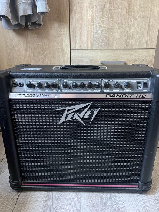 Amplificator Chitara Peavey Bandit 112 Red Stripe + Foot Switch