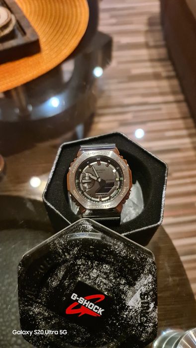 Часовник G-shock GM-2100