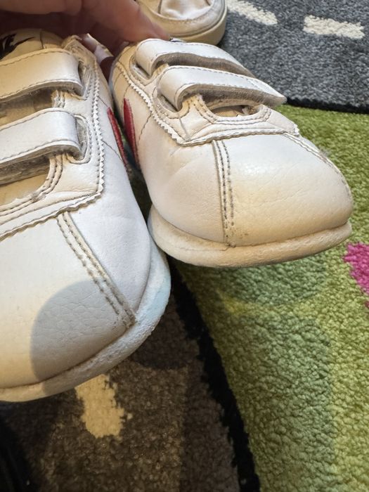 Детски дрехи за дете и обувки номер 28,29,30