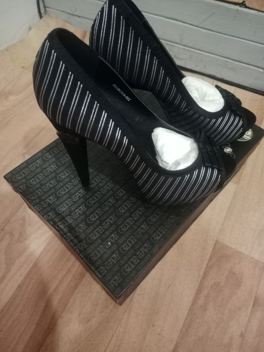 Продам Туфли женские