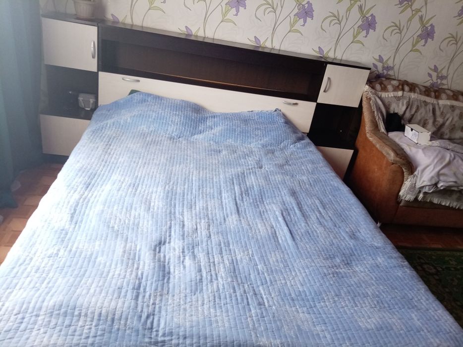 Продам кровать двухпальную