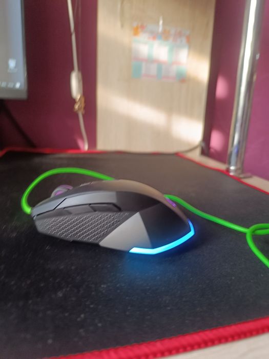 Продаю мышку срочно!