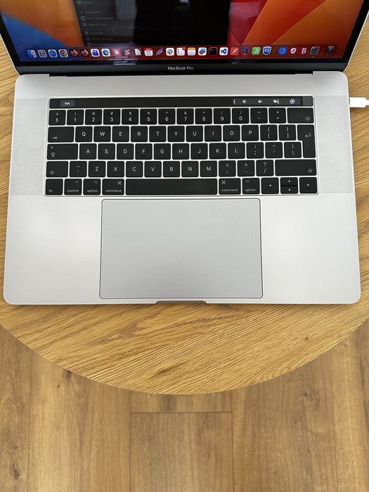 Macbook Pro 15,6 2017 2,8 GHz 16 GB Ram