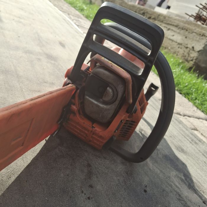Vând drujba  Husqvarna originala