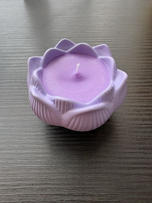 Lumamare din ceara de soia in recipient ceramic