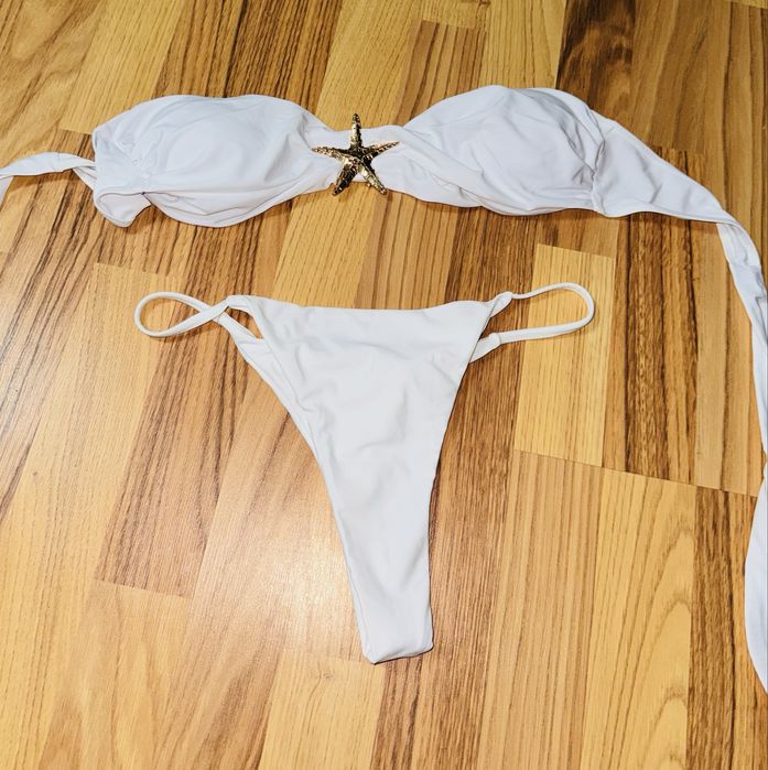 Costum de baie cu stea