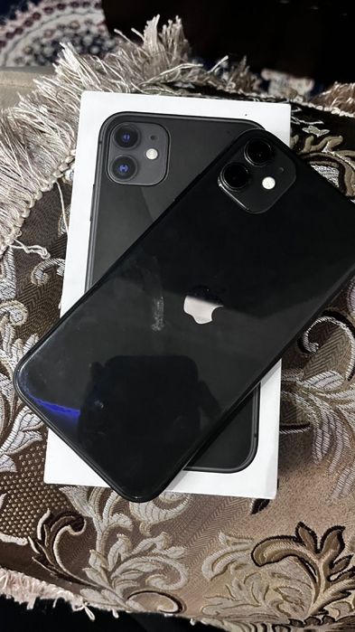 Айфон 11 в хорошем состоянийй