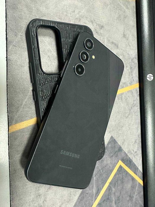 Samsung Galaxy A 54 5G.  память 8 / 128 ГБ  Идеал