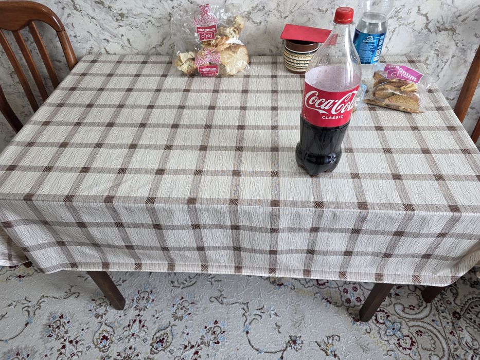 Стол в хорошем состоянии