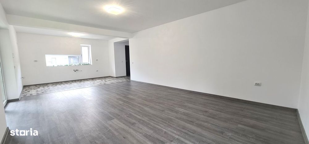 Casa 4 camere (nemobilata, neutilata) cartier Izvor Tarlungeni Brasov