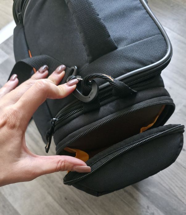 Отлична! Чанта за фотоапарат Case Logic SLRC - 203