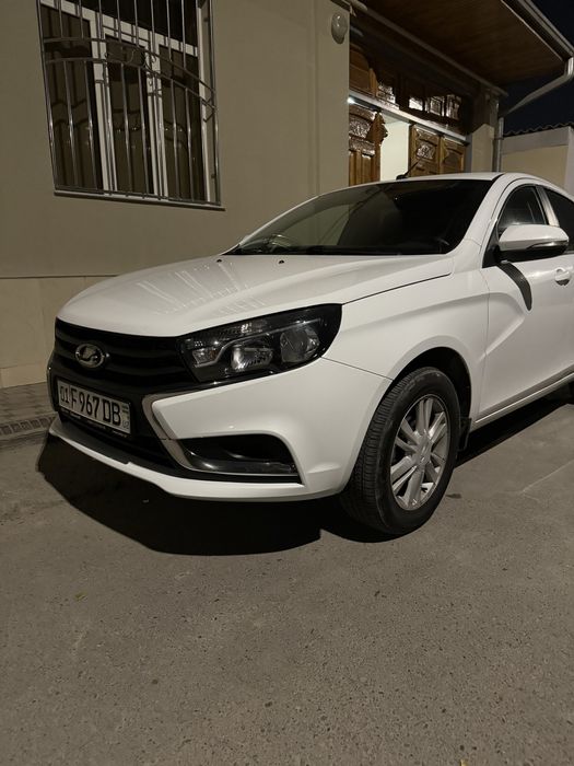 Lada Vesta ideal moshina