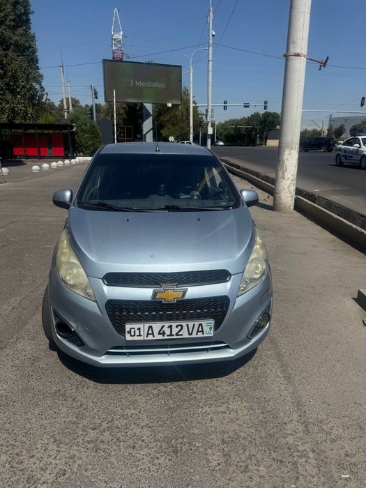 Продается спарк,2015 года,цвет дильфин