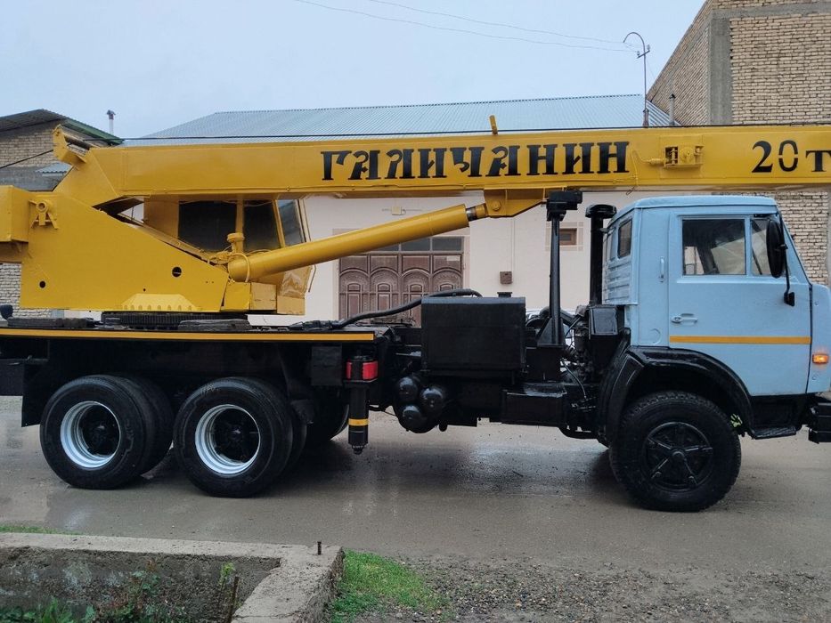 Автокран  20 тон 22 метр