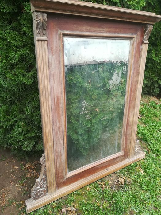 Rama de oglindă pentru comoda