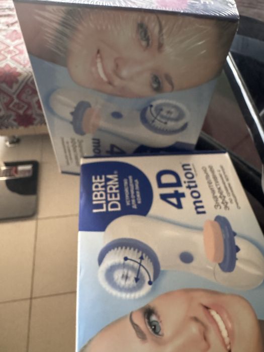 Аппарат для чистки лица Libre Derm 4D Motion
