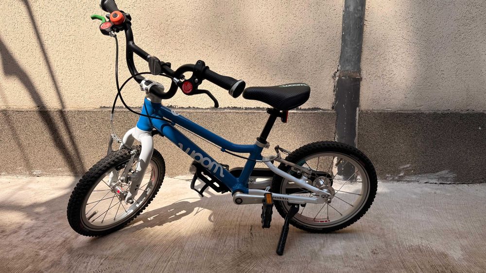 Vând bicicletă Woom 2 albastră, stare foarte bună.