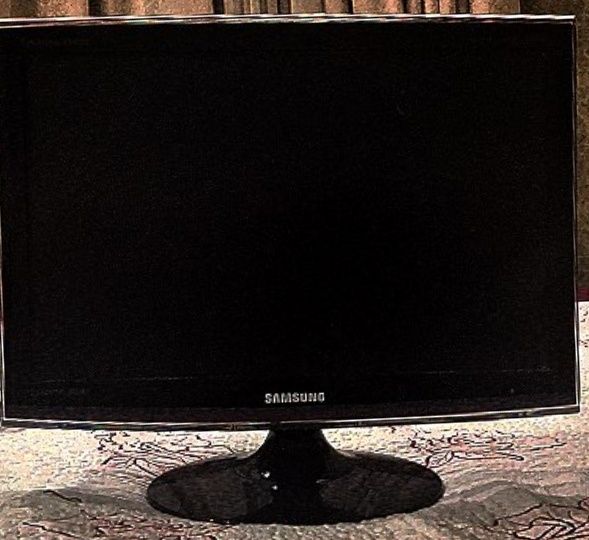 Монитор Samsung SyncMaster T200HD