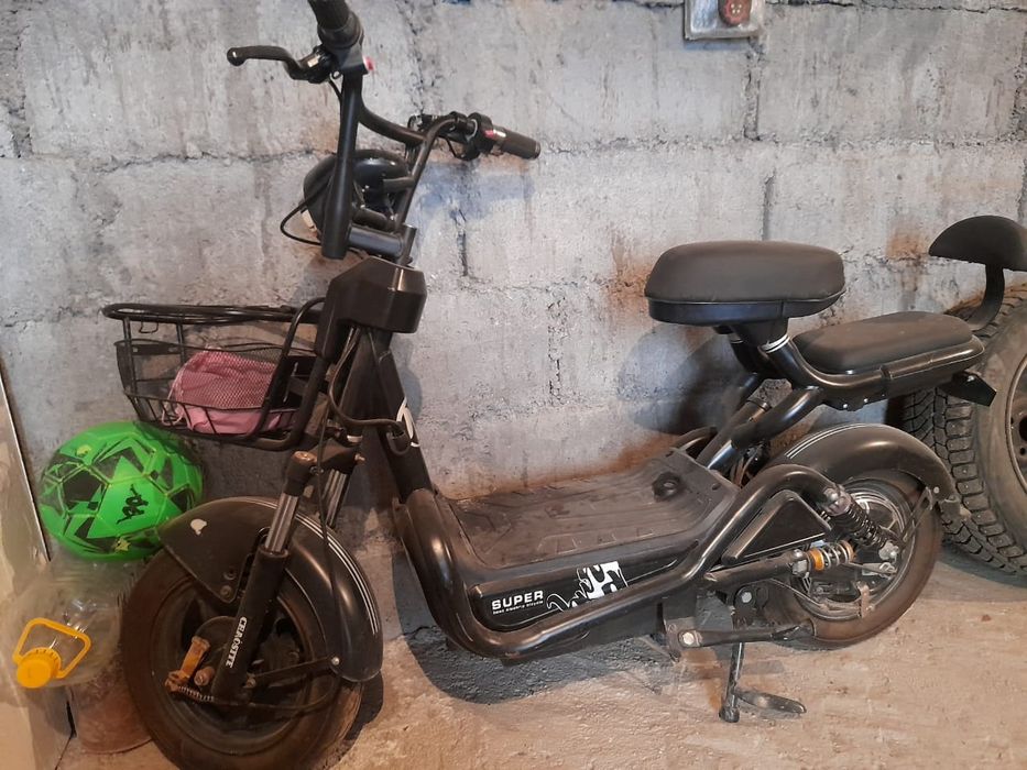 Электромопед в хорошем состоянии