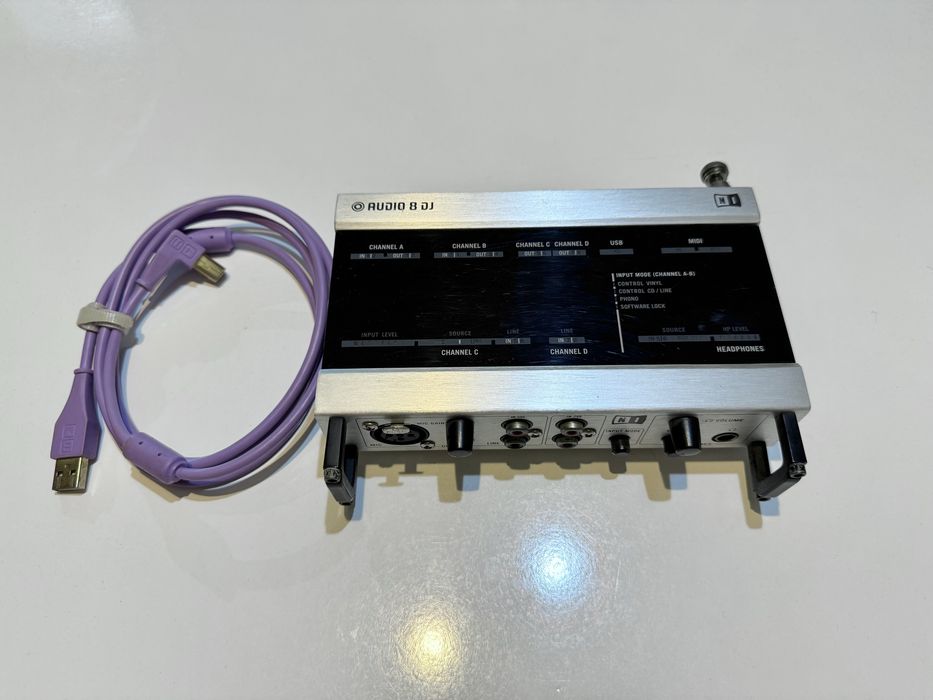 DJ техника (звукова карта, контролер)