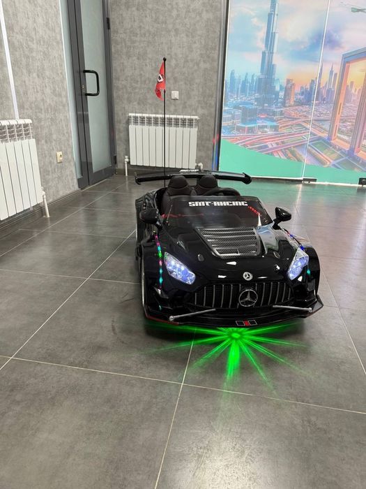 Detskiy moshina mers 906