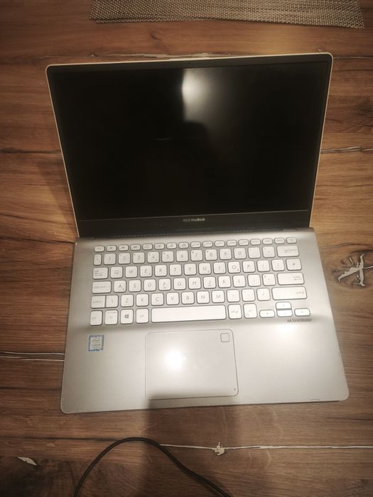 Pc laptop Asus Vivobook computer лаптоп компютър