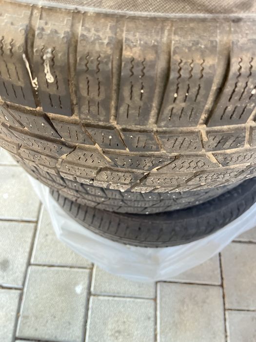 Cauciucuri iarna 215/60 R 16 patru bucati