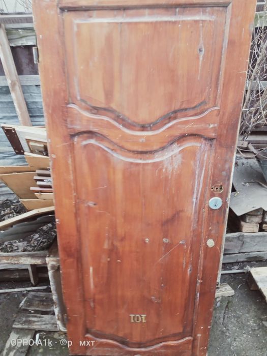 Продам дверь дерево