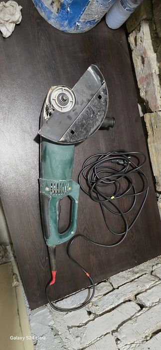 Ъглошлайф голям MWS 2000