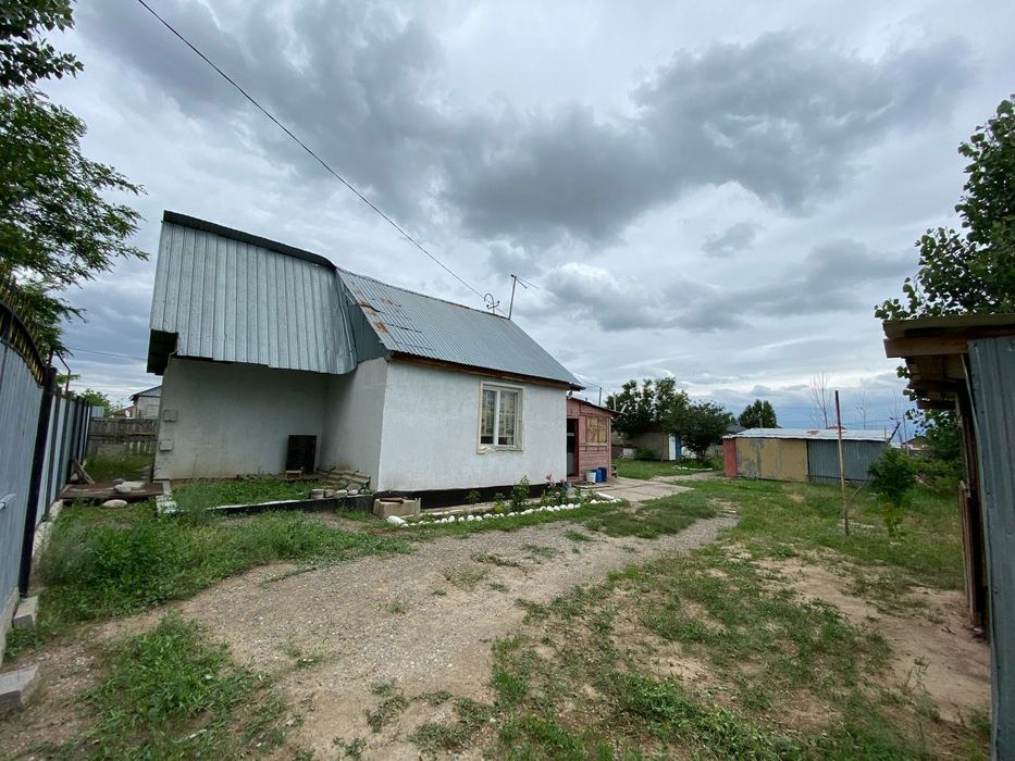 Продаётся дом за городом  срочно