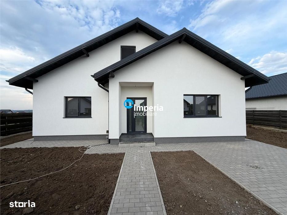 Casa 3 cam, 2 bai, Beci, canalizare, Ciurbesti Miroslava