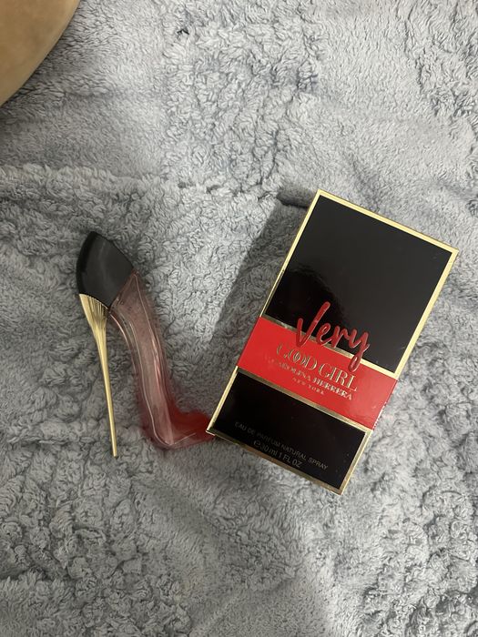 Продам парфюм carolina herrera very good girl