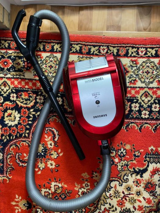 Продам пылесос бу