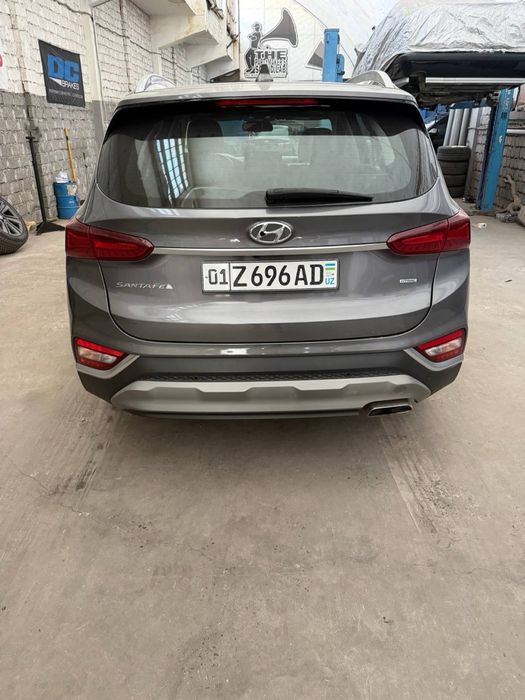 Продам Hyundai Santaf Fe 2020 года. Идеал
