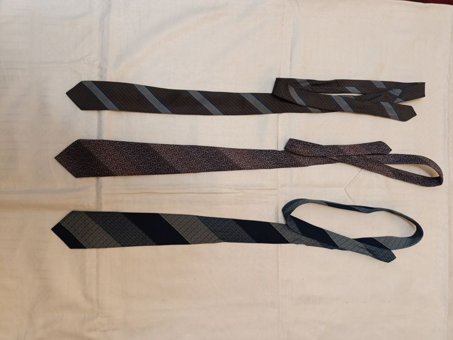 Шикарные галстуки  Италия , Чехословакия , Корея