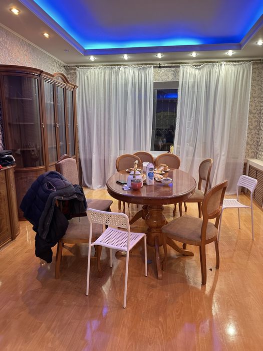 Продаю Кухня Стенка  Стол и стулья