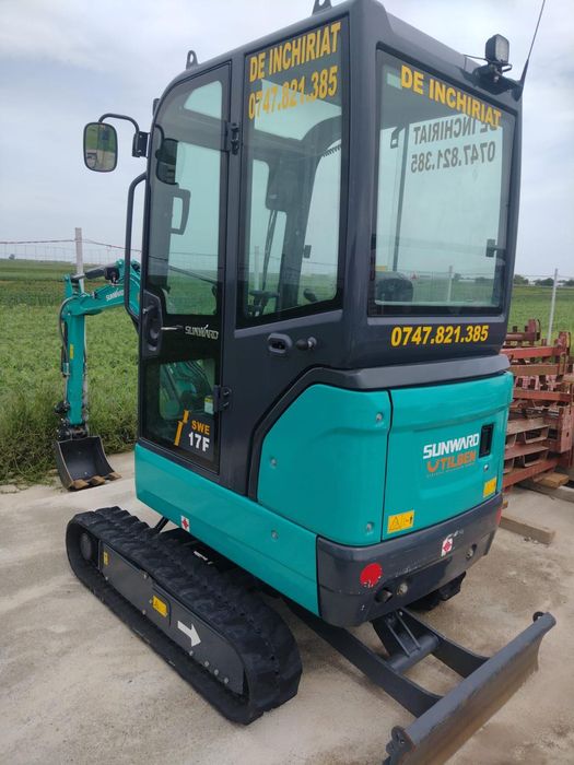 Vânzare schela și miniexcavator