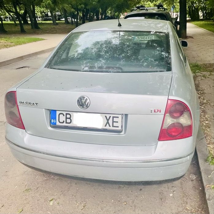Продавам Volkswagen Passat 1. 9 TDI 131.кн.6 скорости