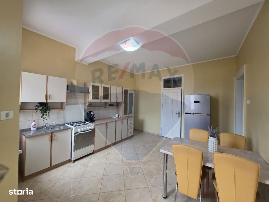 Inchiriere casă cu terasa si curte zona Piata Mica Spitalul Judetean