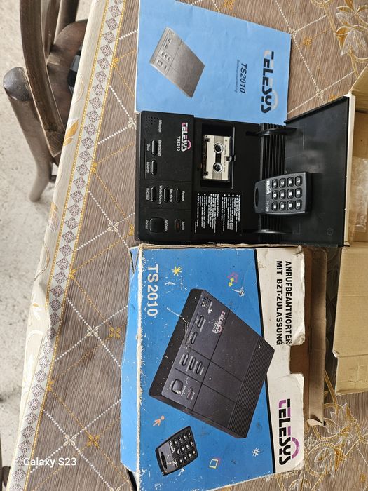 Vând  Robot  telefonic