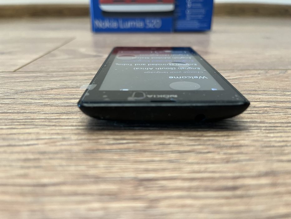 Nokia Lumia 520 пълен комплект GSM/ГСМ smart phone/смартфон