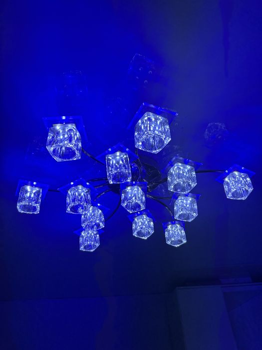 Продам люстры в хорошем состояний!