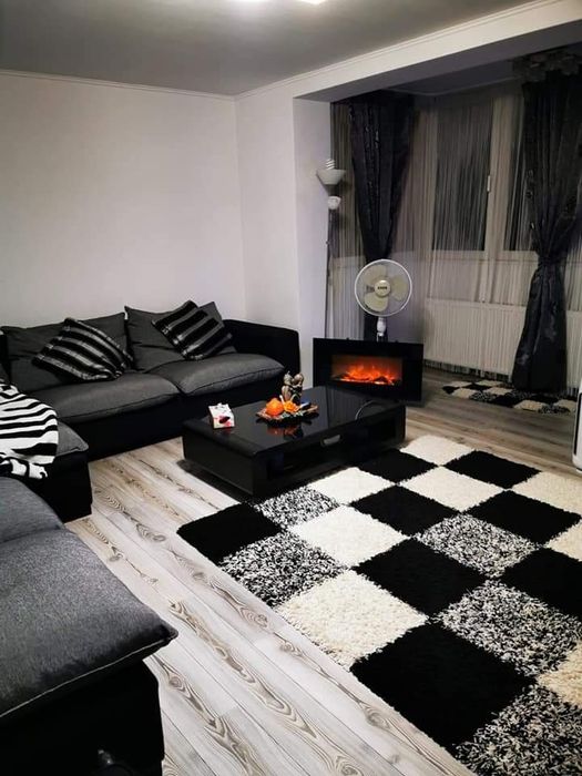 Închiriez Apartament 4 Camere