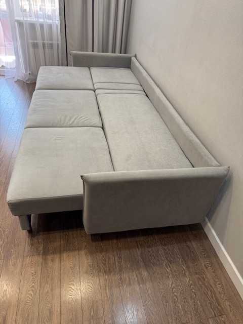 Диван прямой серый