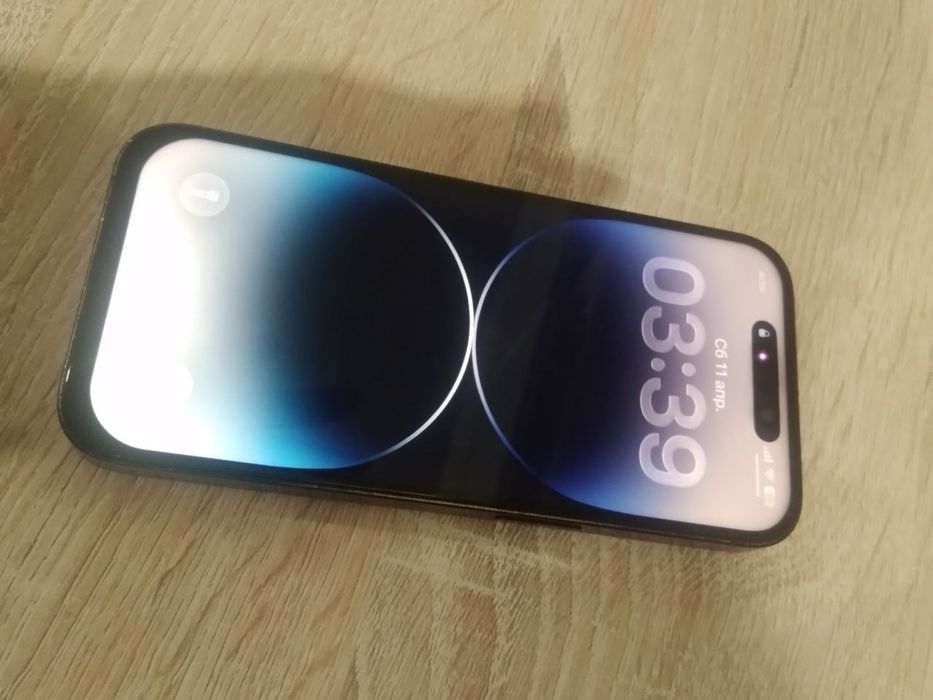 Продам обменяю айфон 14 про