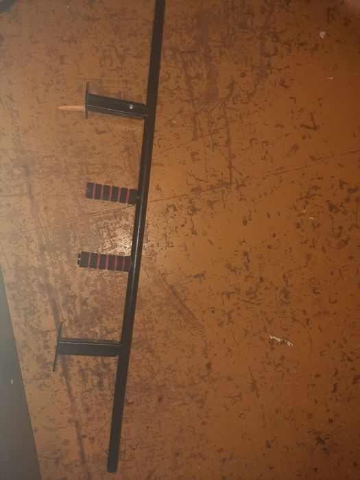 Турник и одеяло тёплые