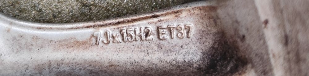 Set Jante aliaj 4x100 R15 cu anvelope de iarnă 185/65/15