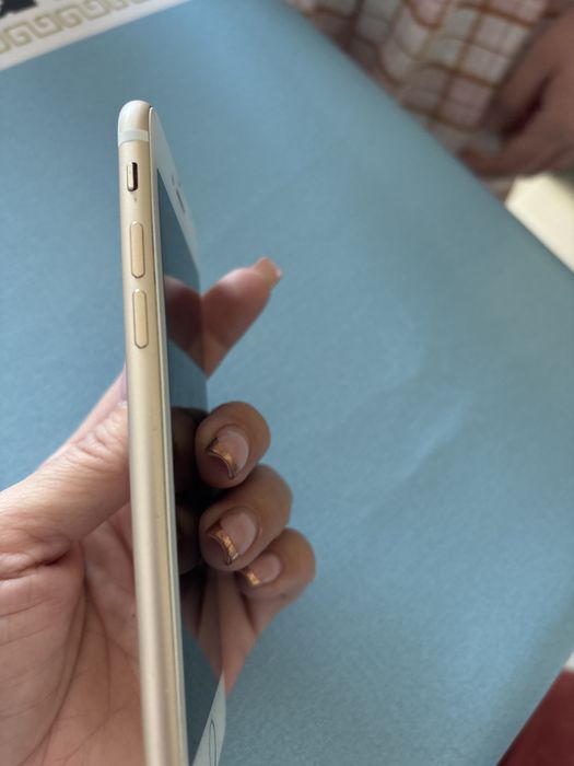 Айфон 7 продаю срочно