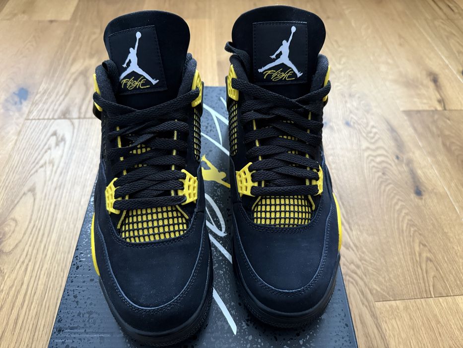 Jordan 4 Retro Thunder