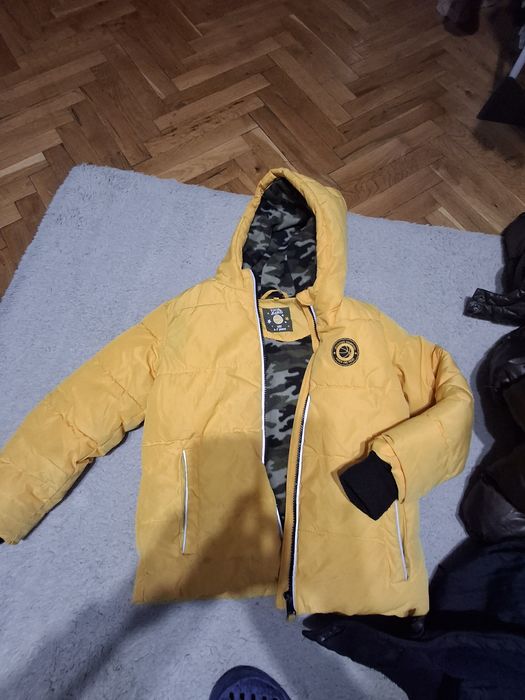 Лот Зимни и преходни якета за момче
